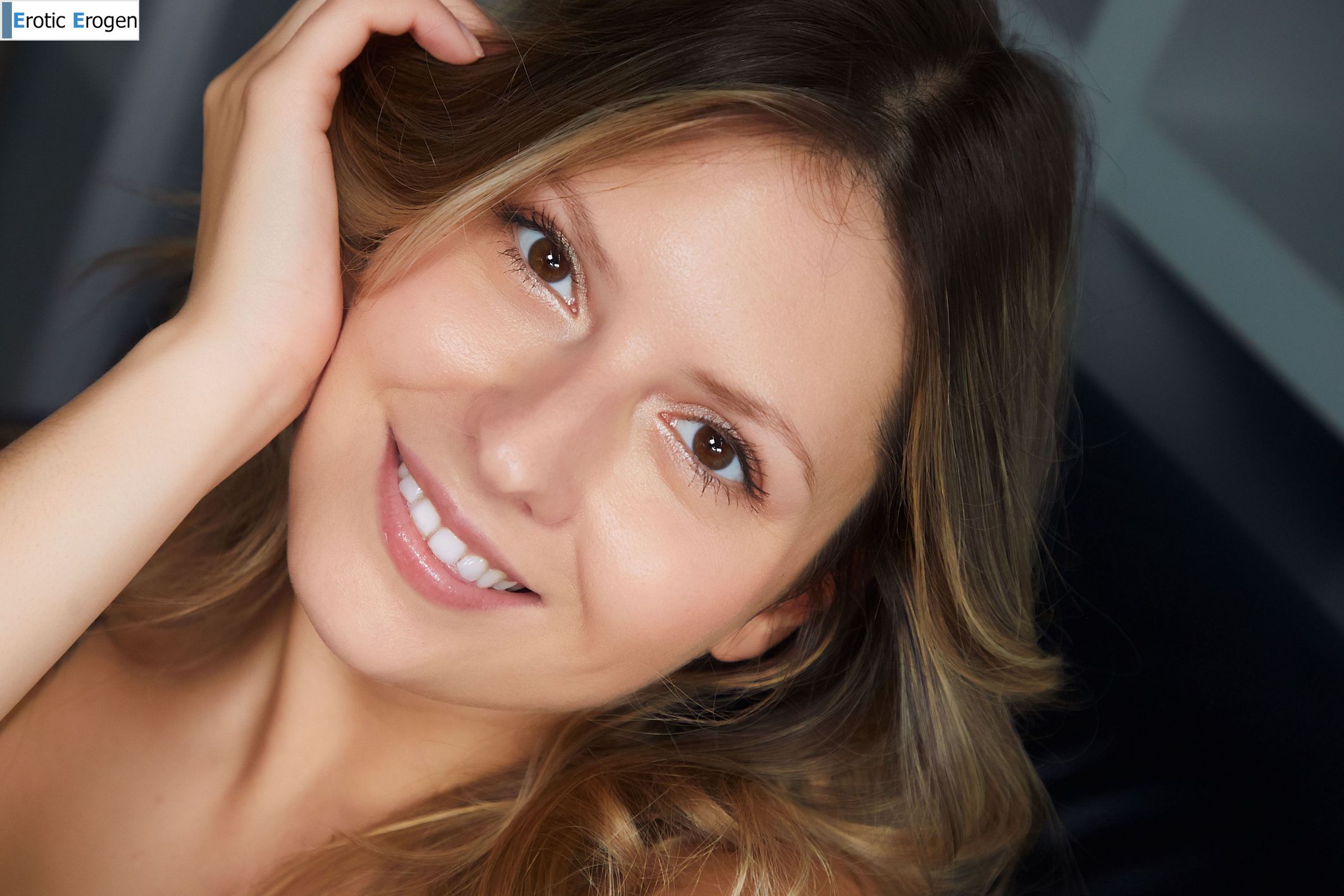 Rebecca Volpetti in Pink Panties. Picture 15