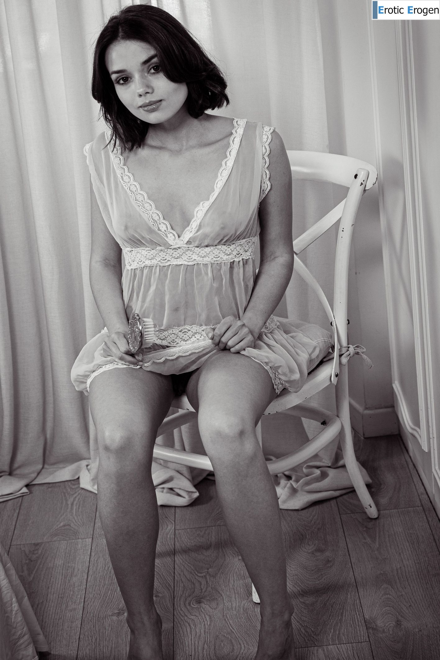 Keira Blue in Damsel In Vintage. Picture 26