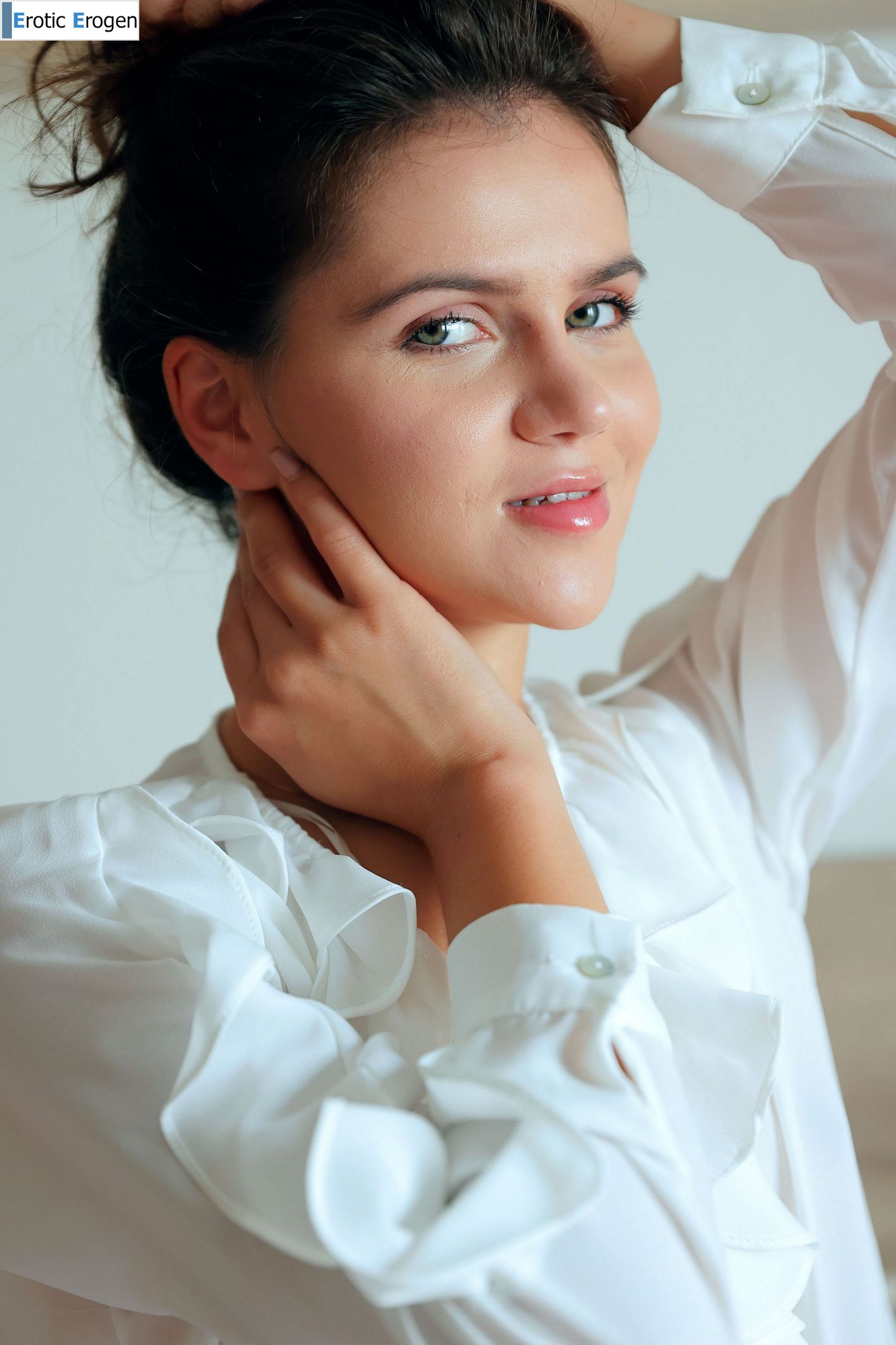 Vanessa Shy in Coquetting. Picture 11