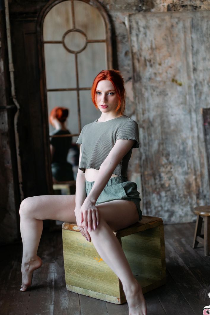 Mariamuller in Emerald Dreams. Thumb 1