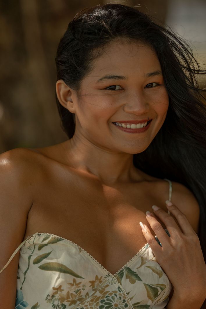 Kloyali in Presenting Kloyali. Thumb 2