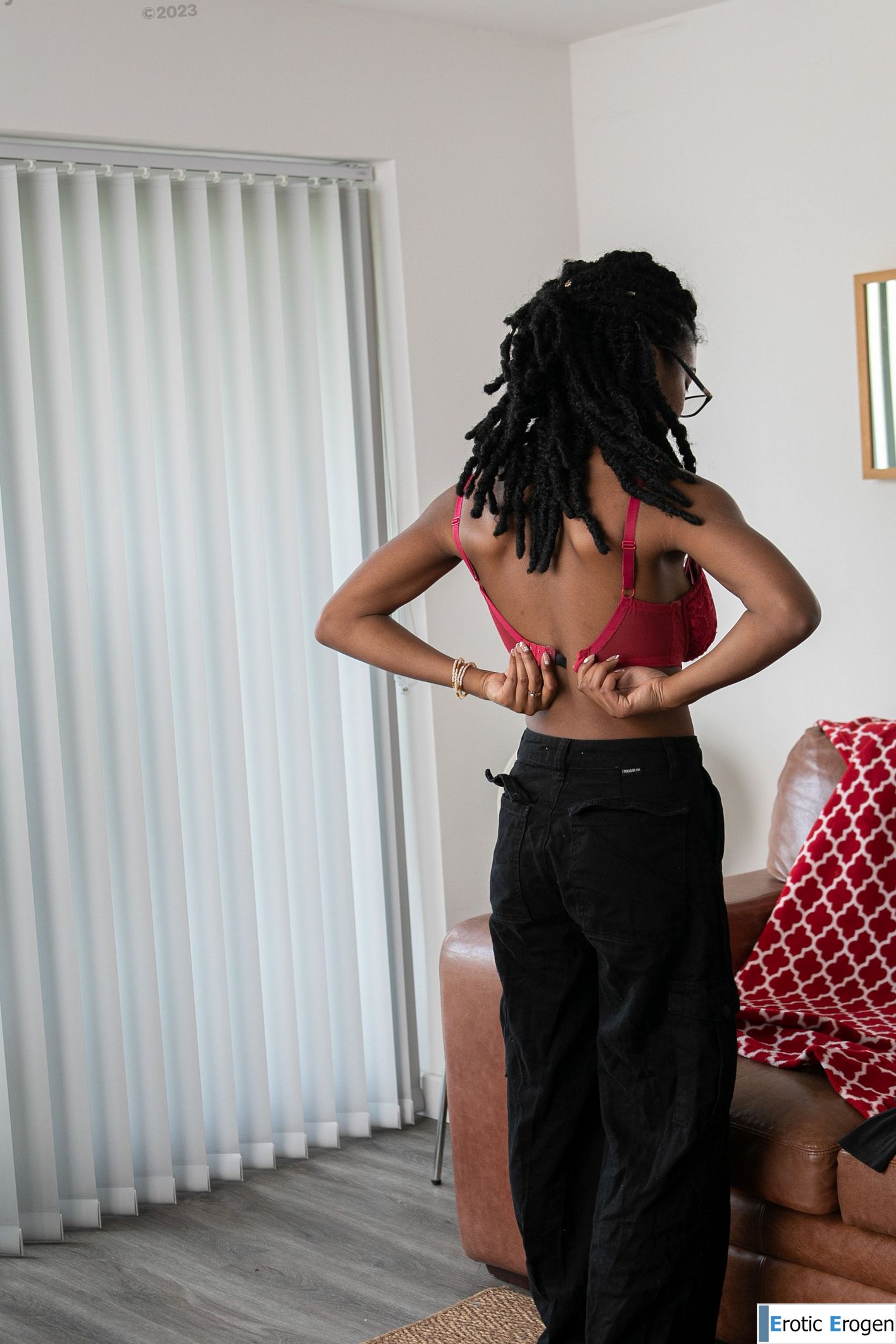 Selena D in Solo. Picture 22