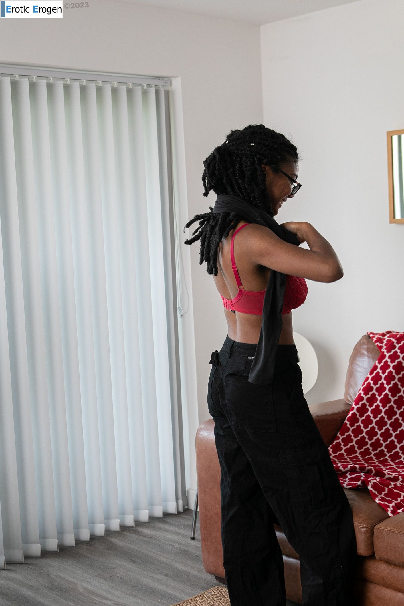 Selena D in Solo. Picture 33