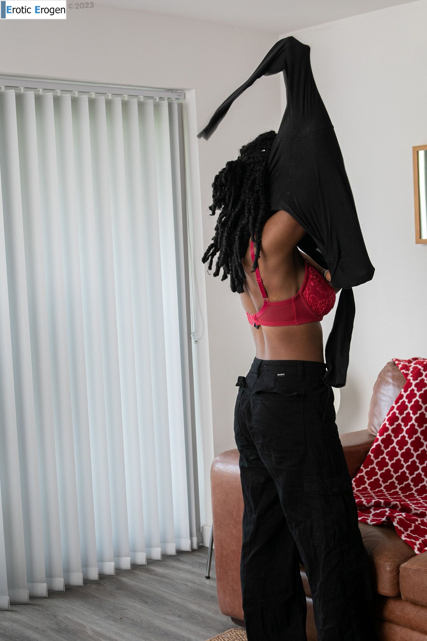 Selena D in Solo. Picture 38