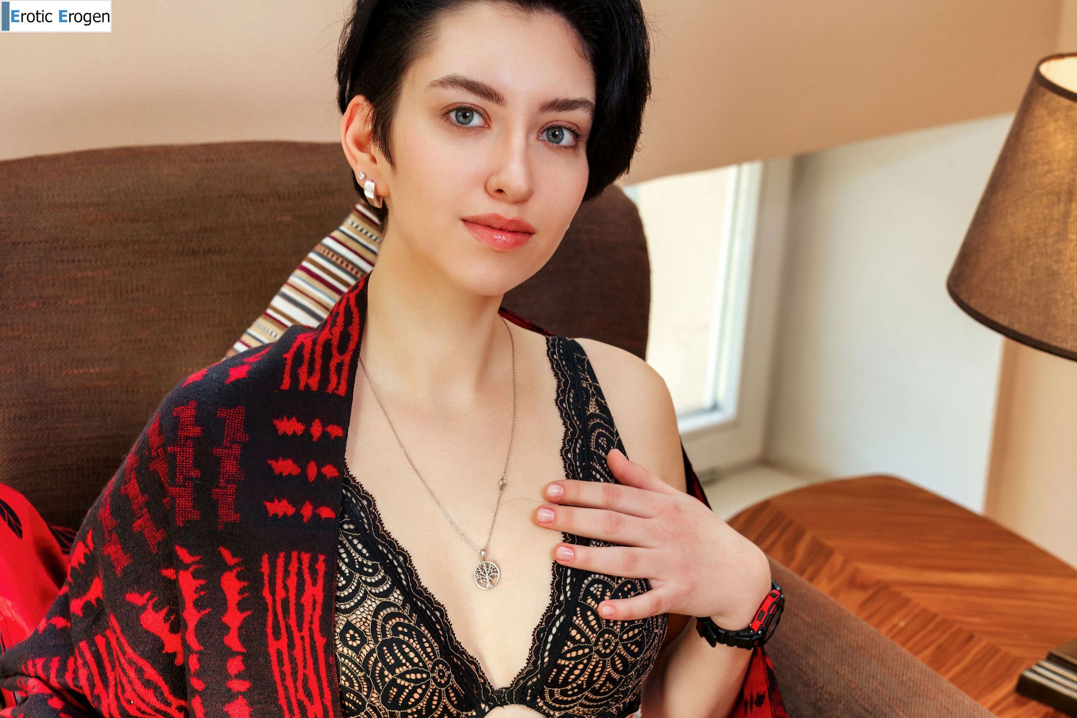 Chantal in Tres Chic. Picture 1