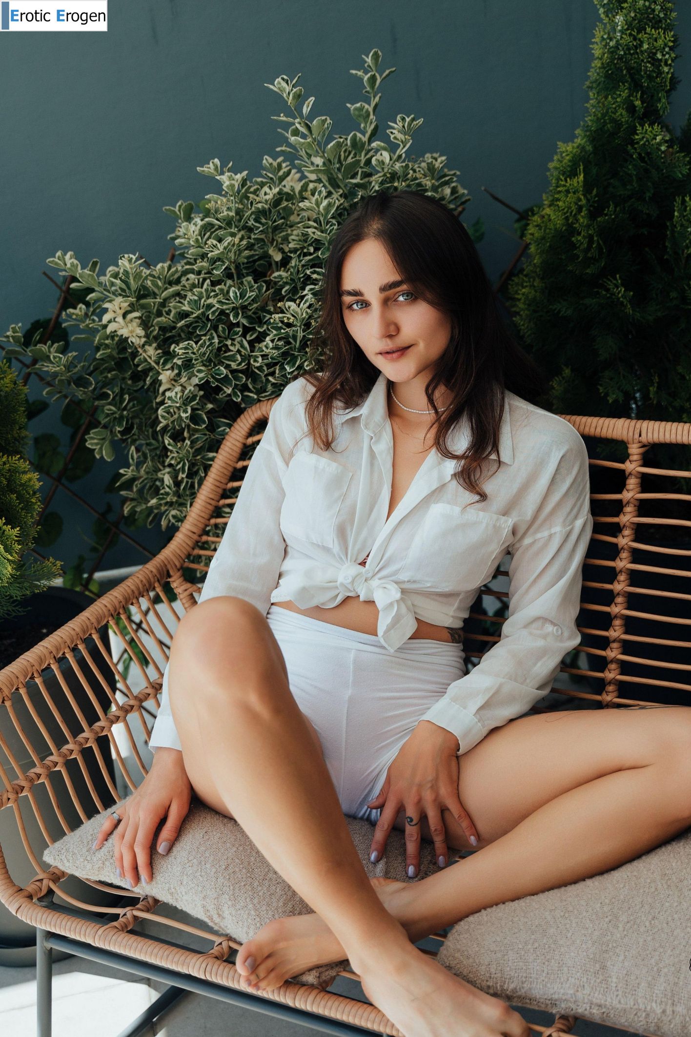 Youreyeshere in Sexy Weeds Flow Energy. Picture 4