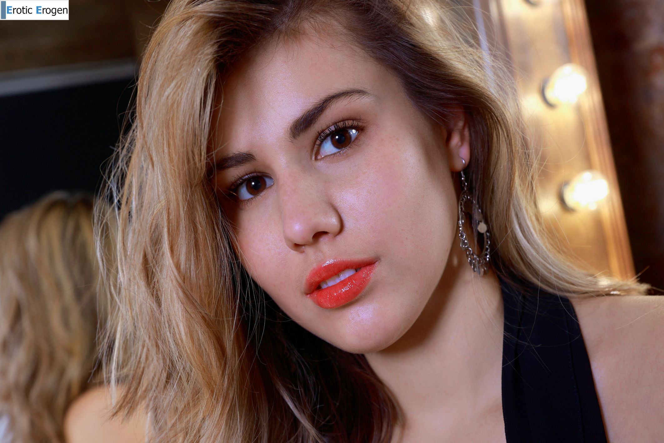 Martina in Holiday Spirit. Picture 9