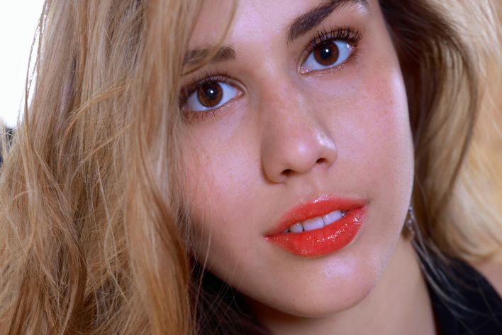 Martina in Holiday Spirit. Thumb 10