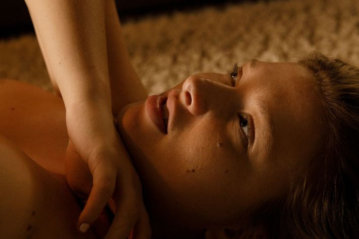 Emily Right in Emotional Time Bombs. Thumb 20