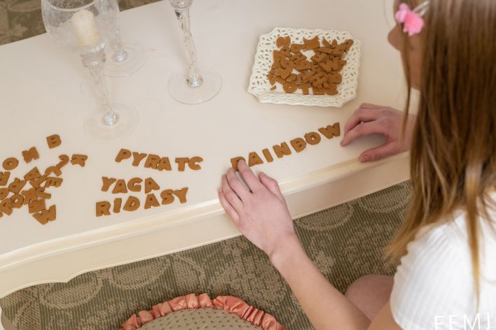 Kori in The Snack. Thumb 3