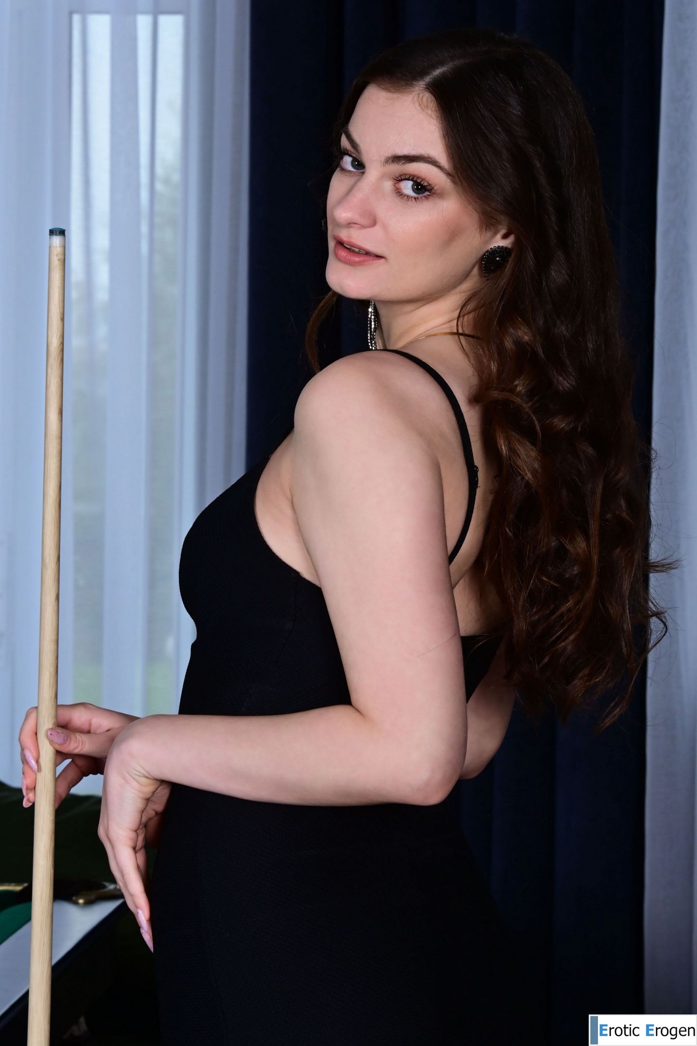 Shining Moon in Pool Player. Picture 3