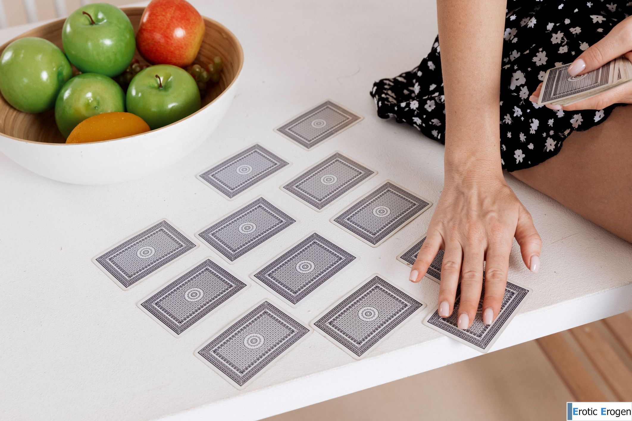 Kris Art in Sexy Breasts. Picture 5