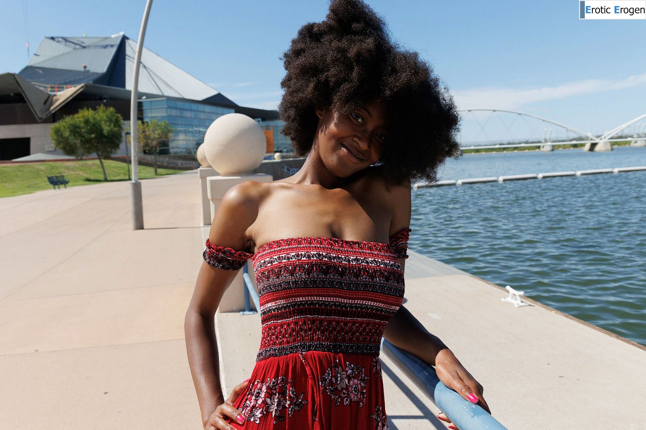 Angel Avril in Heated Obsidian. Picture 6