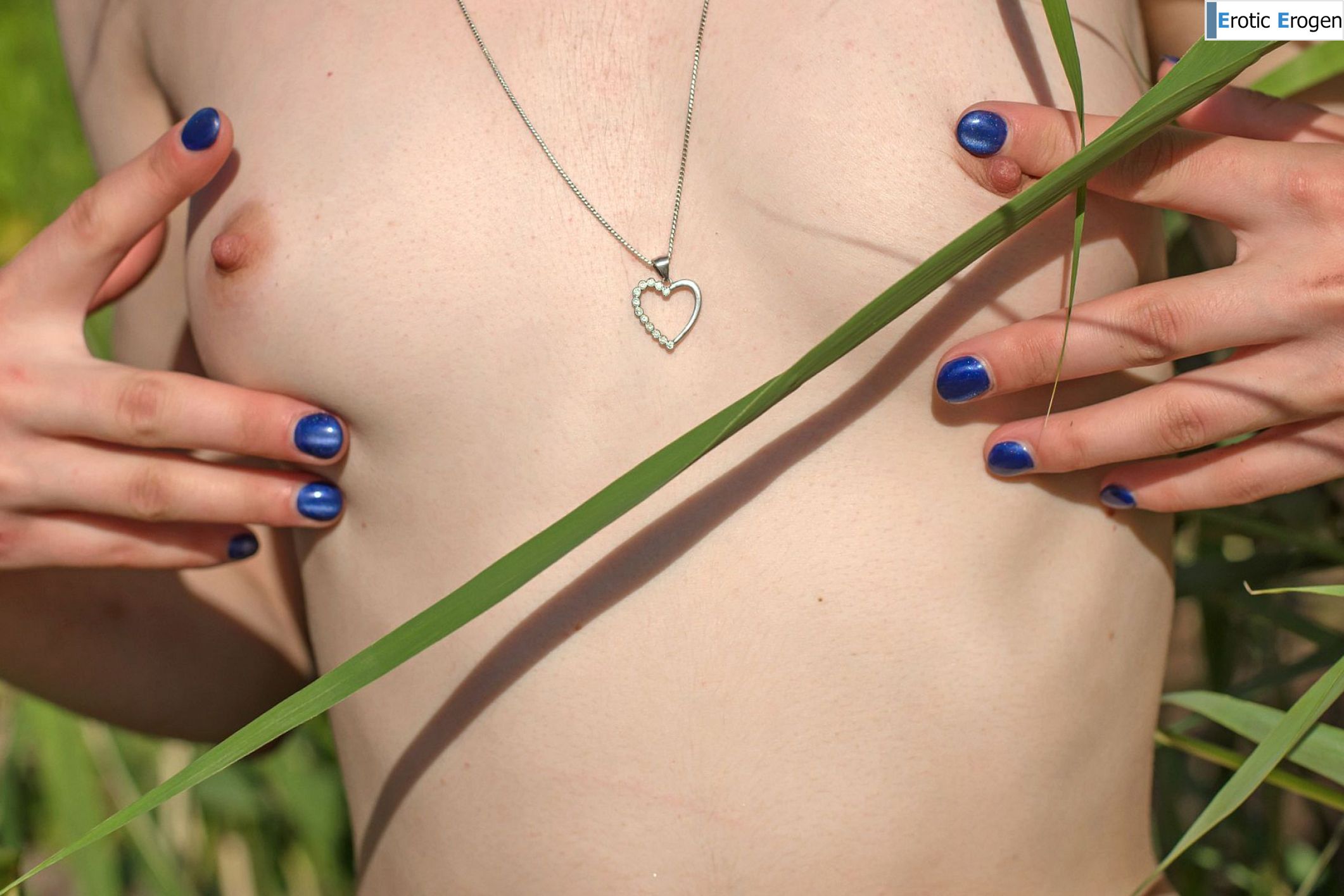 Rati in Looking Sexy. Picture 22