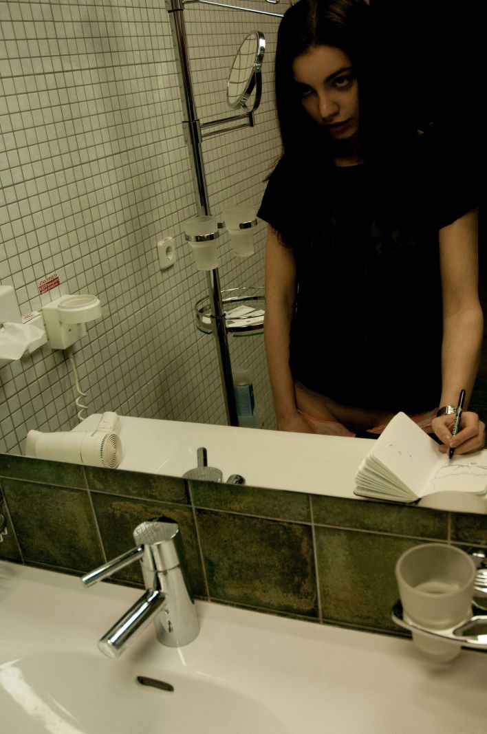 Jessica Manole in Presenting Jessica Manole. Эскиз 3