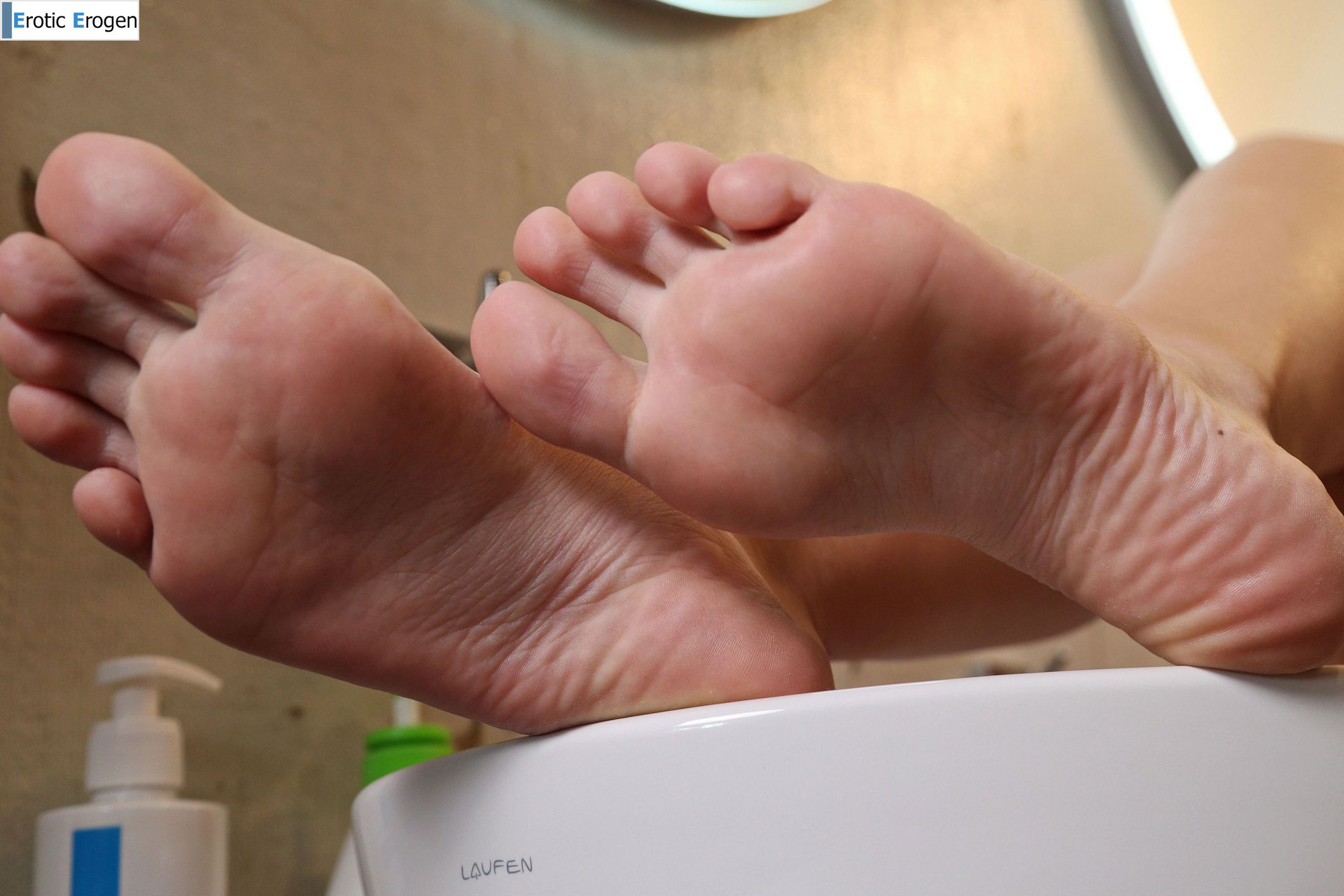 Avery in Perfect Puffies. Фото 37