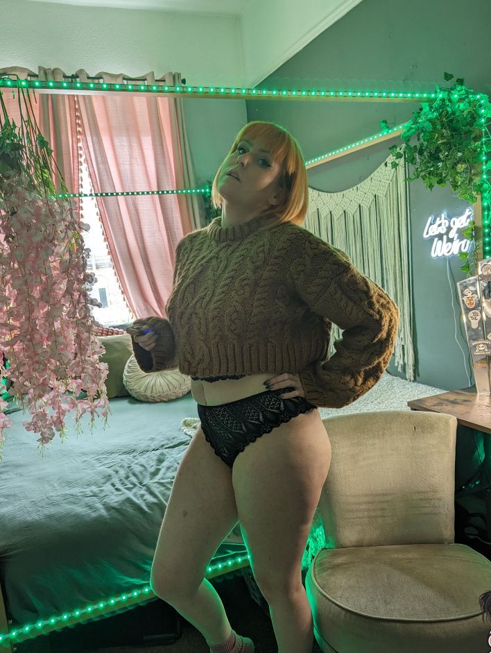 Kemkay in Come For A Snuggle. Thumb 7