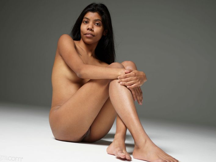 Desi Devi in Debut. Thumb 6