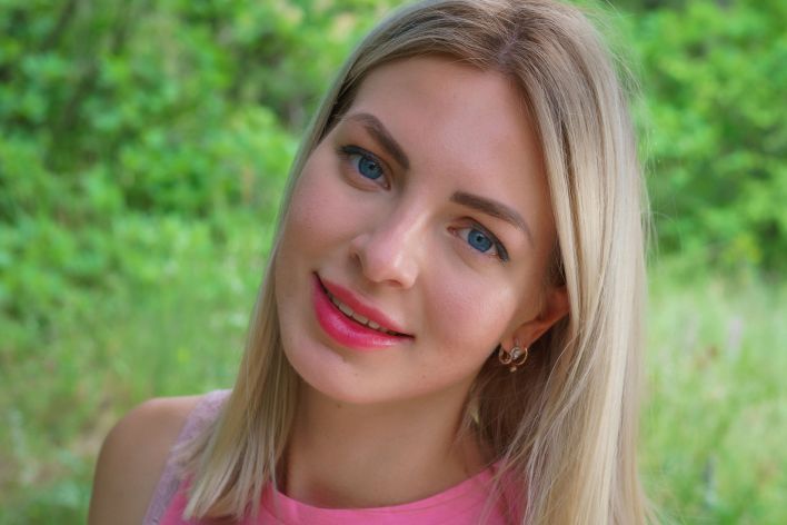 Roxy P in Summer Day. Thumb 3