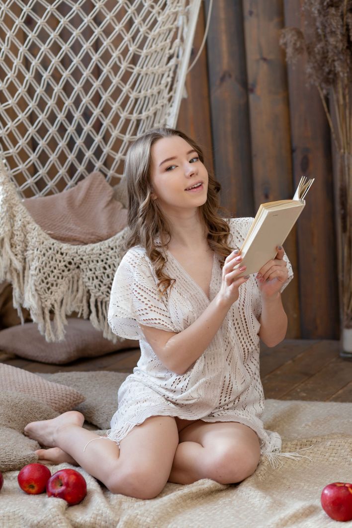 Kitty Kate in Dreamer. Thumb 1