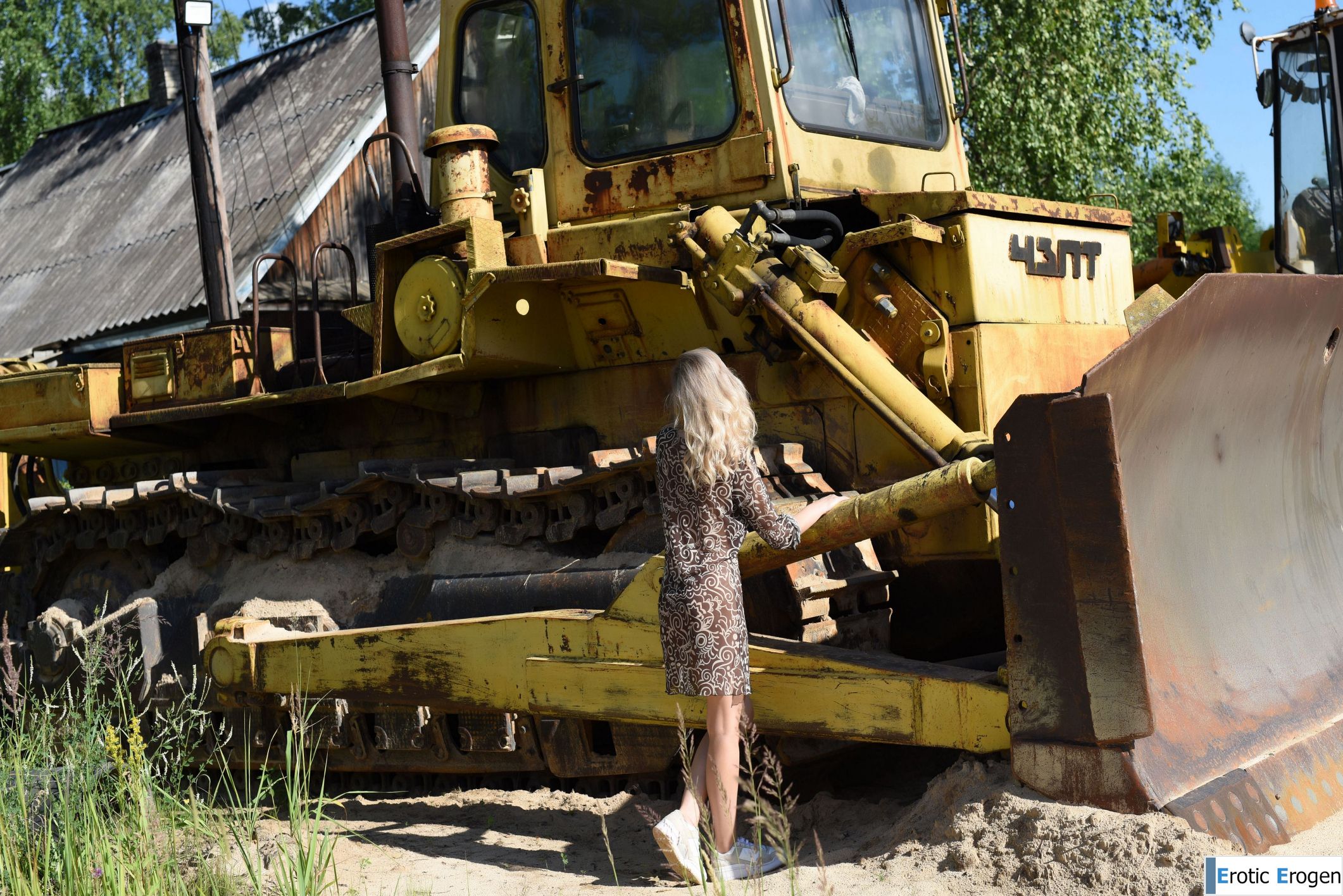 Ava List in Big Equipment. Picture 2