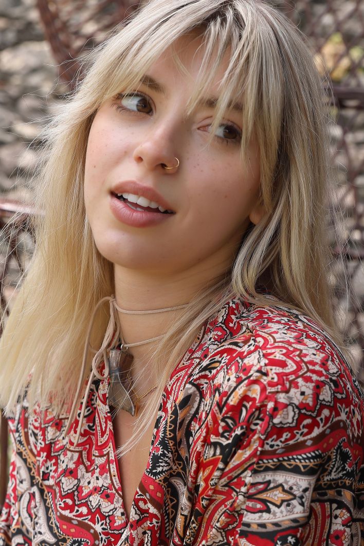 Avery in Postcard From Santa Cruz. Thumb 13