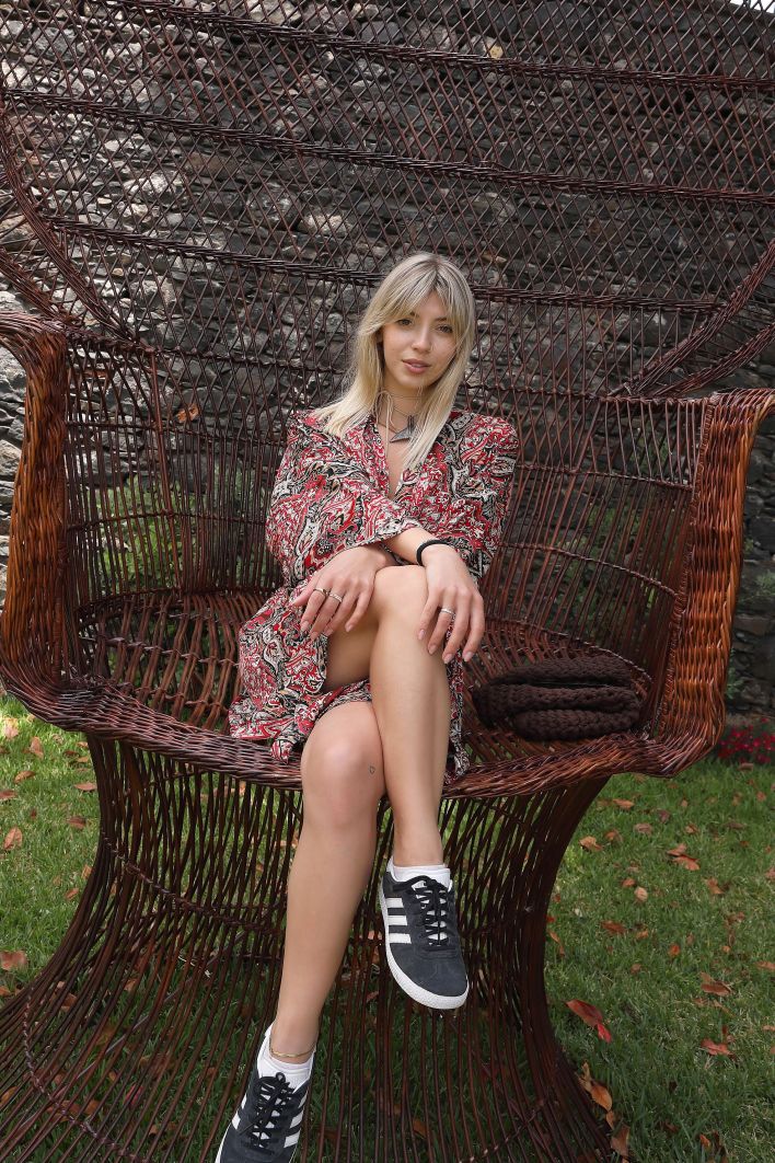 Avery in Postcard From Santa Cruz. Thumb 1