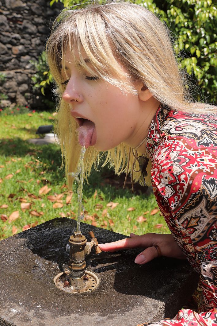 Avery in Postcard From Santa Cruz. Thumb 37