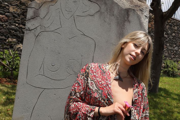 Avery in Postcard From Santa Cruz. Thumb 42