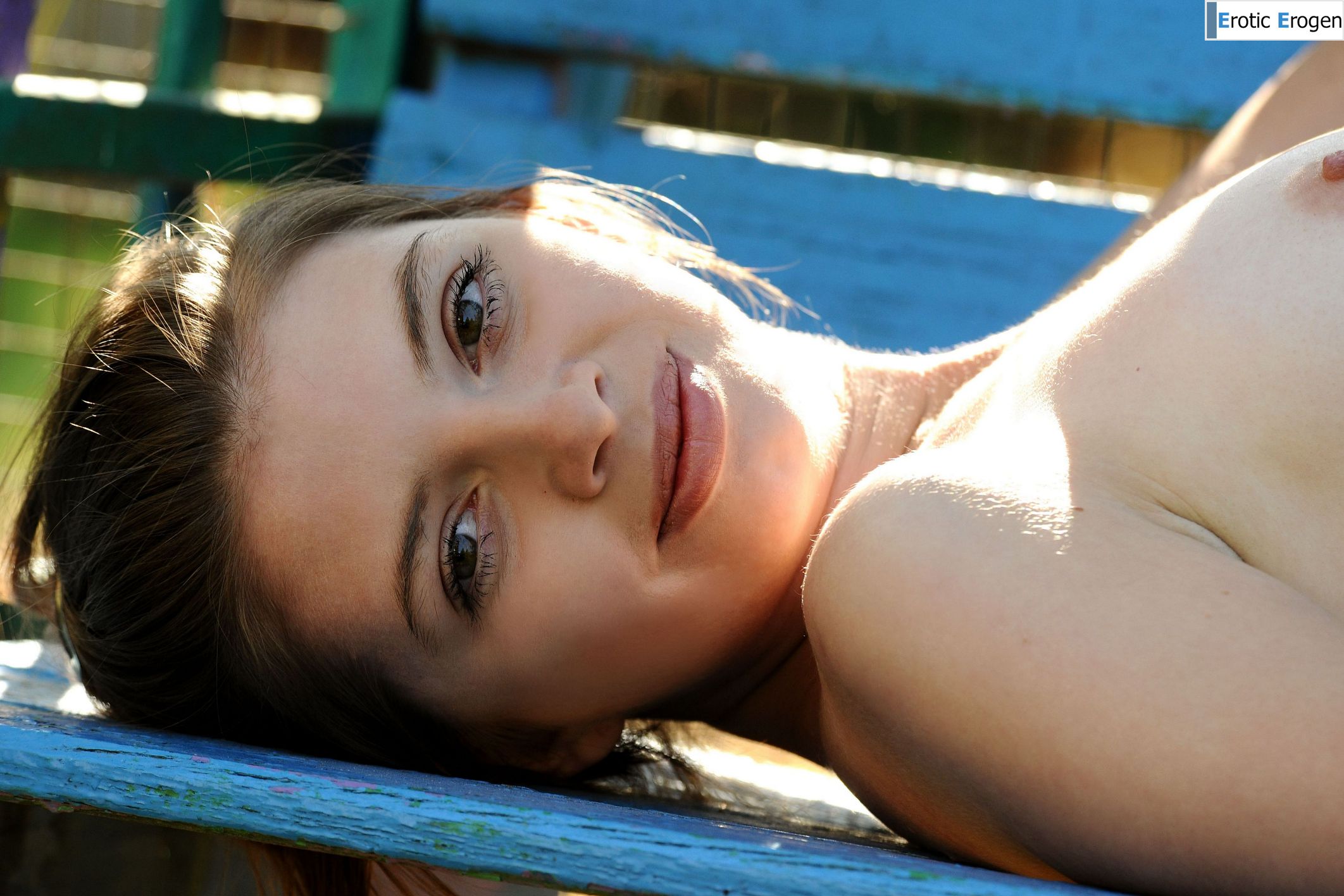 Simona in Presenting Simona. Picture 31