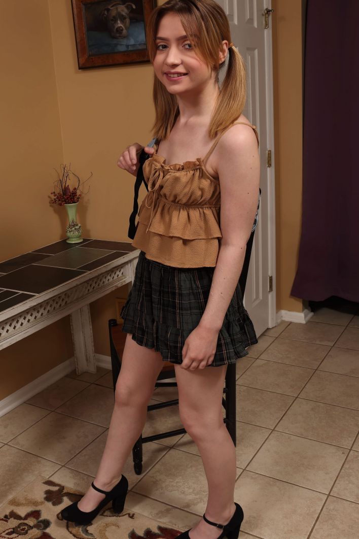 Daisy Bean in Self Studies. Часть 2. Эскиз 2