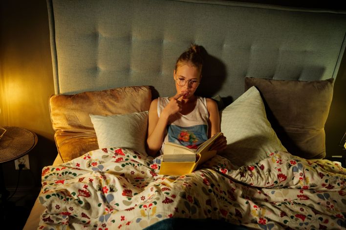 Luise in Book Fetish 1. Эскиз 2