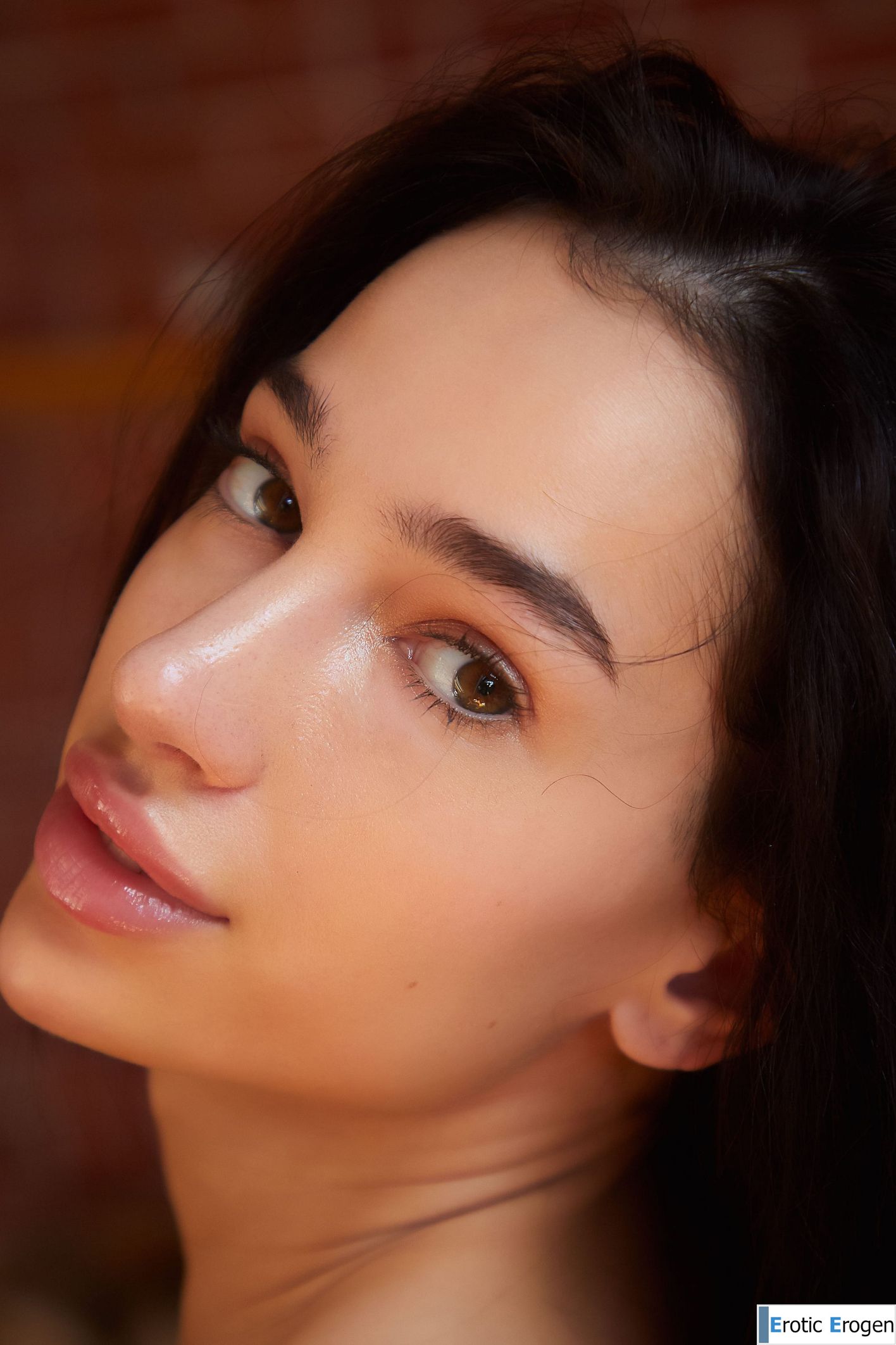 Kama Oxi in Red Silk. Фото 37