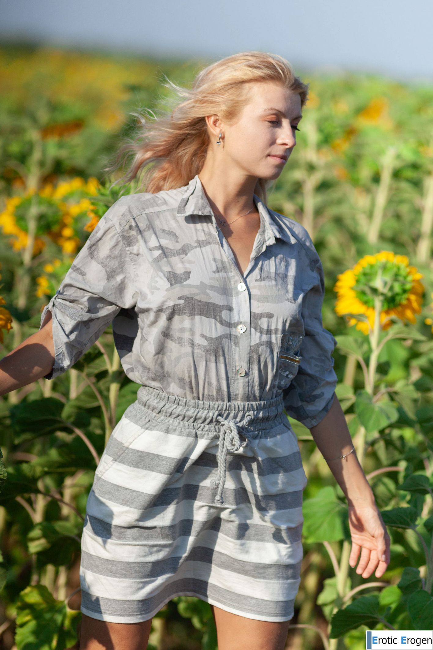 Claire Shelty in Sexy Woman. Picture 1