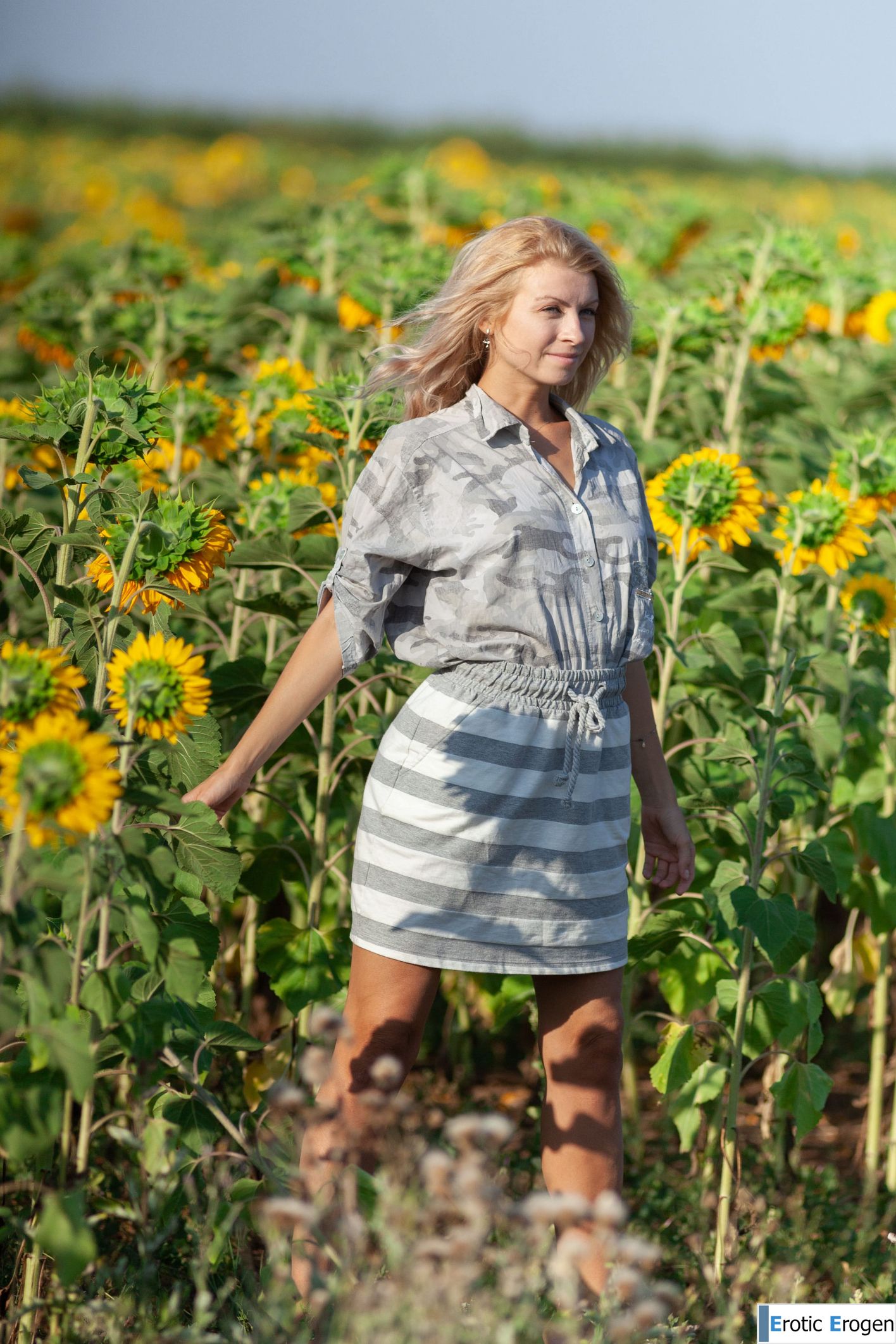 Claire Shelty in Sexy Woman. Picture 4