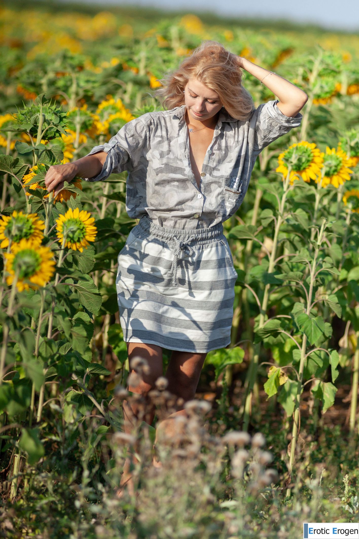 Claire Shelty in Sexy Woman. Picture 7