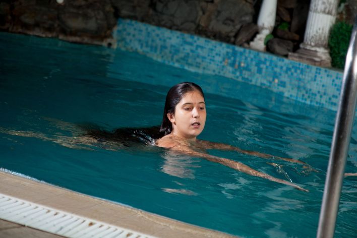 Lesya in The Beautiful Pool. Thumb 4