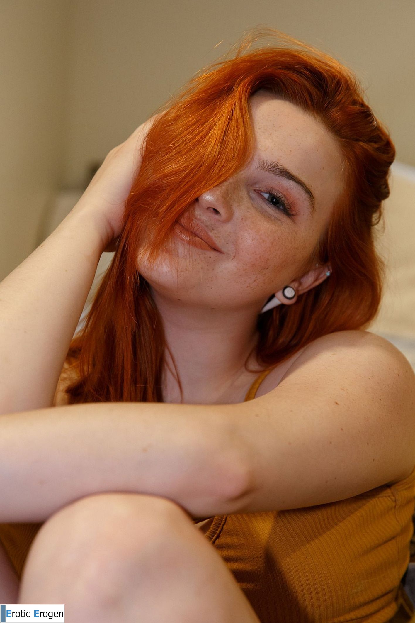 Rae Frederickson in Shares Joy. Picture 10