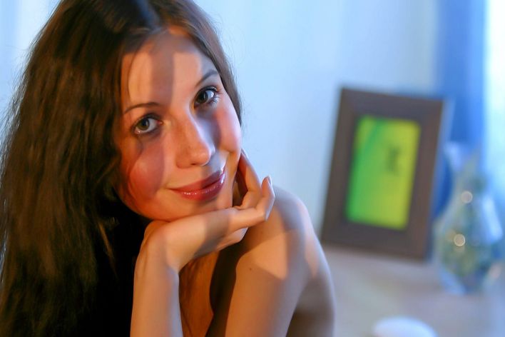 Anoushka E in Brunette Girl With Socks. Эскиз 11