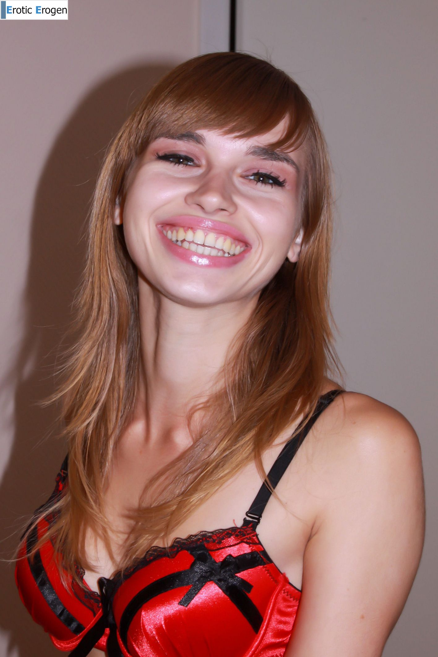 Natalia G in Beauty On Bed. Picture 28