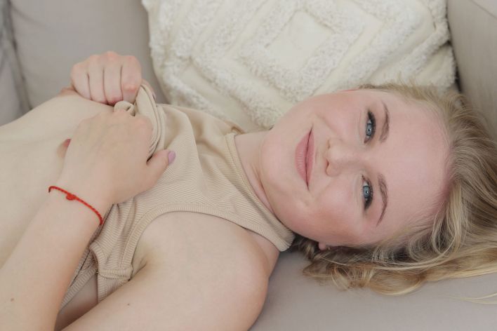 Stefani in Distract Me. Thumb 25