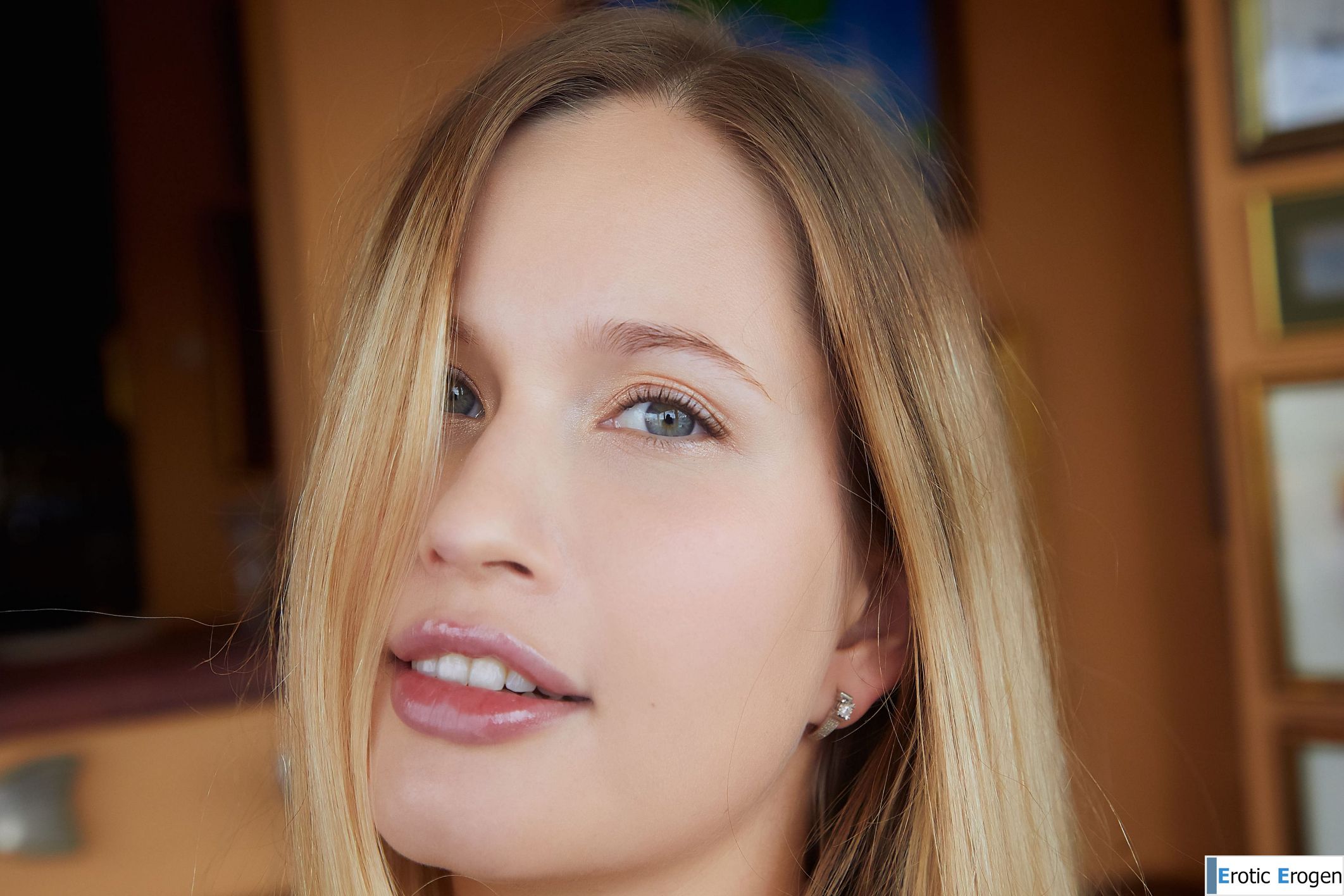 Stella Cardo in Desirable. Picture 32