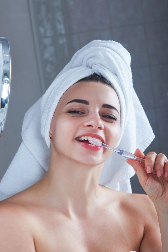 Elle Mira in V Elle Ntine. Thumb 6