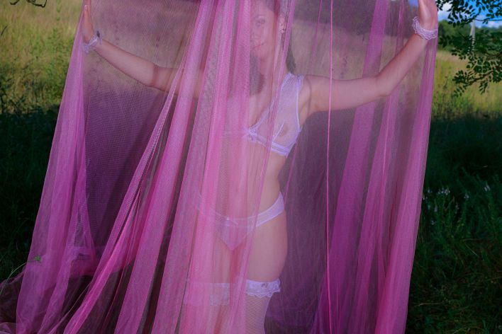 Lea Kitten in Intimate Alfresco. Thumb 1