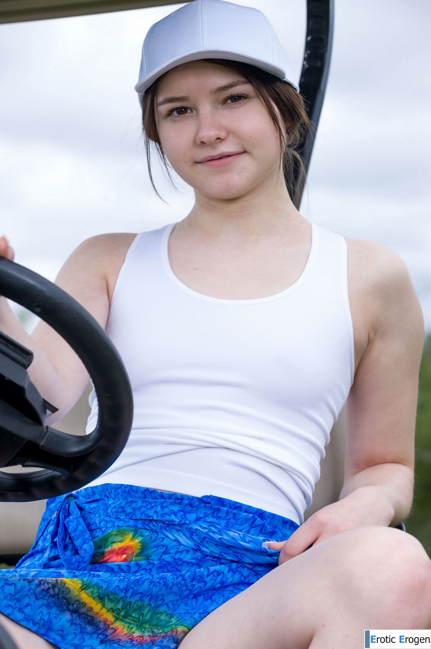 Matty in Play A Round. Picture 12