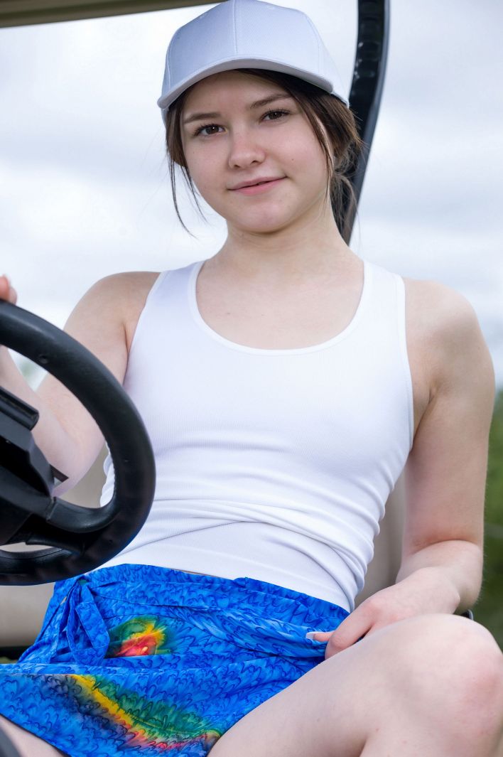 Matty in Play A Round. Thumb 12