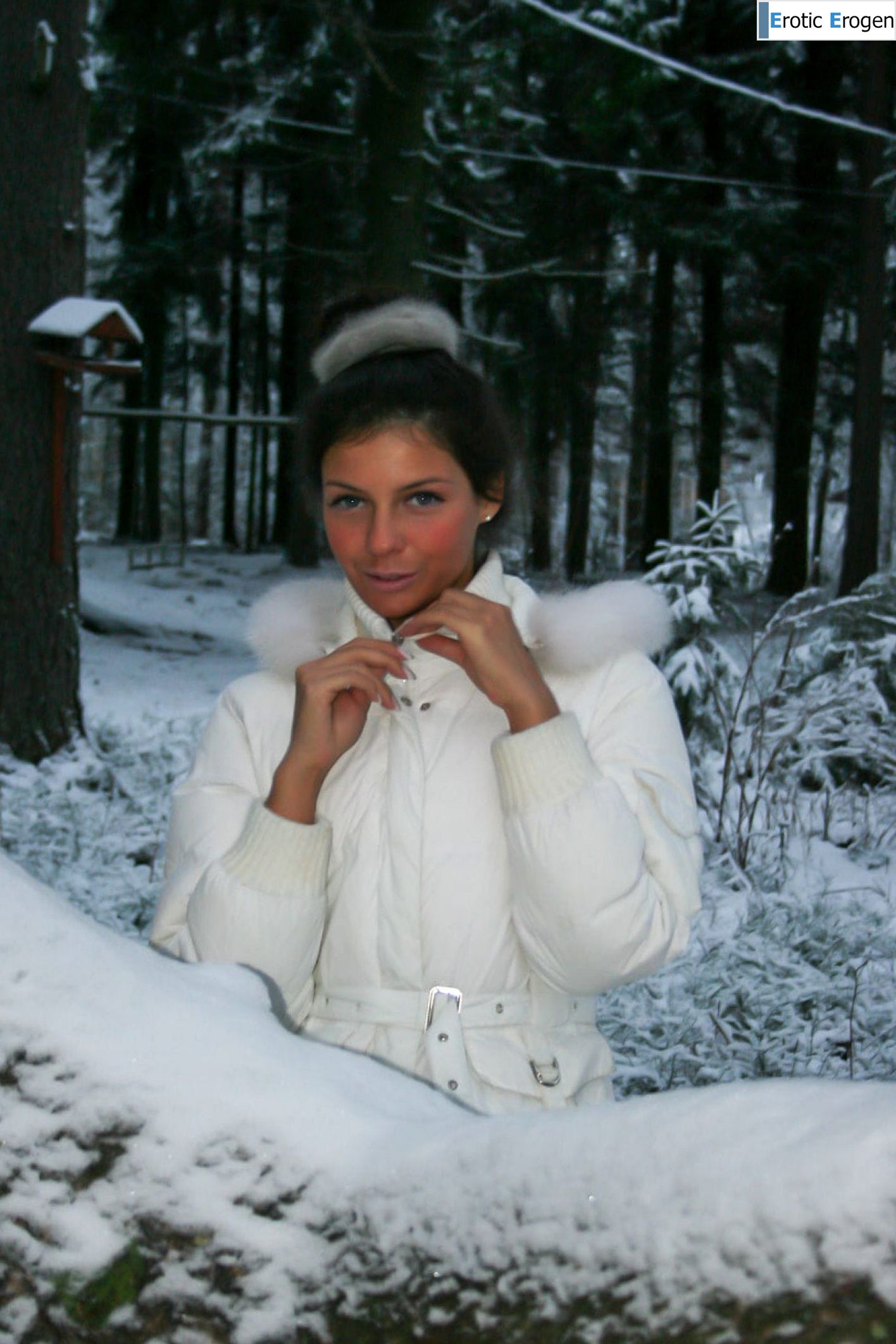 Isabella in Exhibitionist. Фото 18