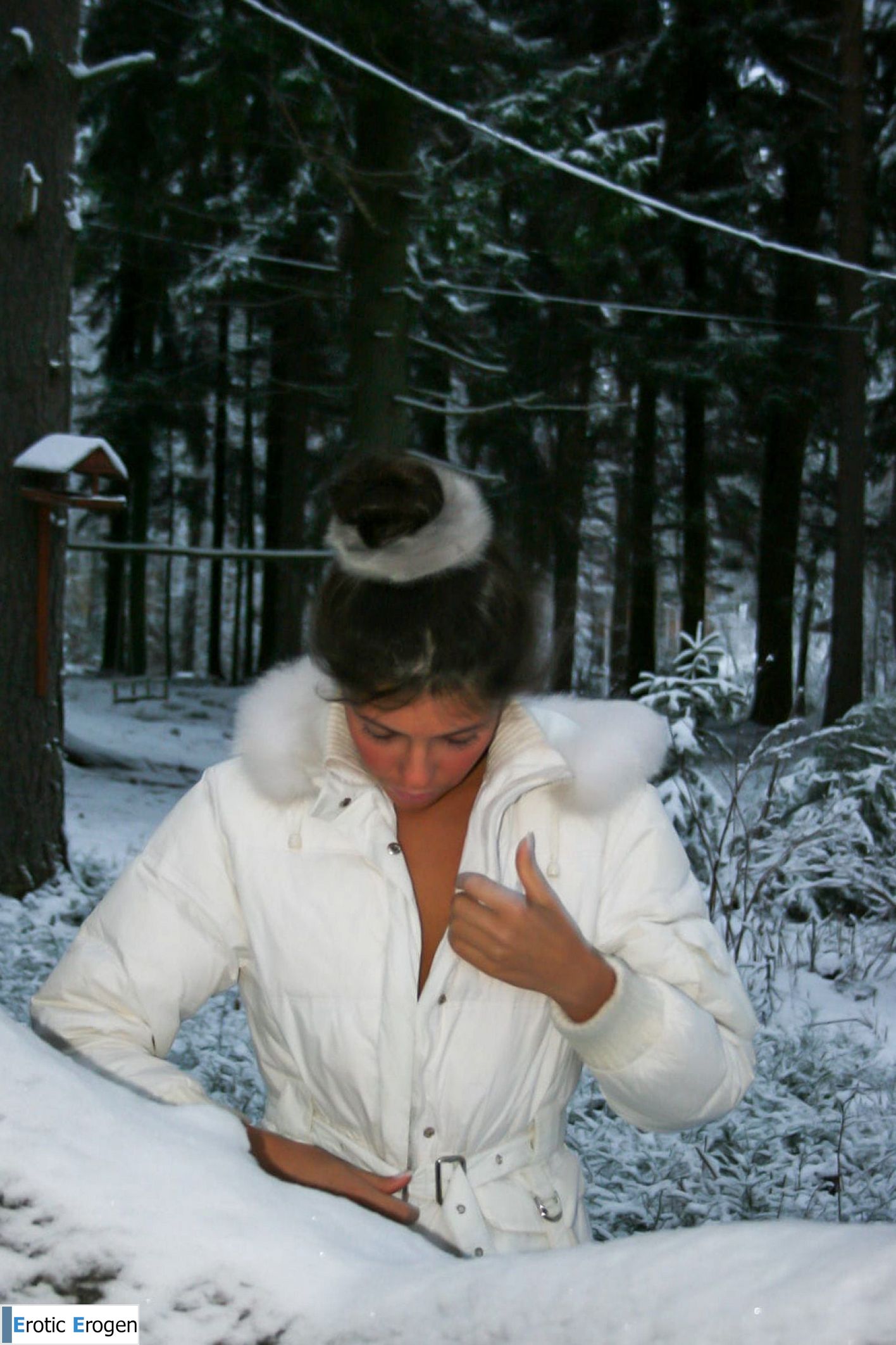 Isabella in Exhibitionist. Фото 22