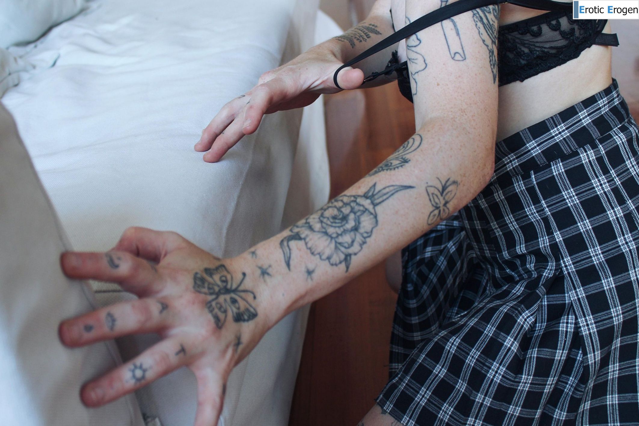 Coccoshark in Eat Me In A Lazy Afternoon. Picture 15