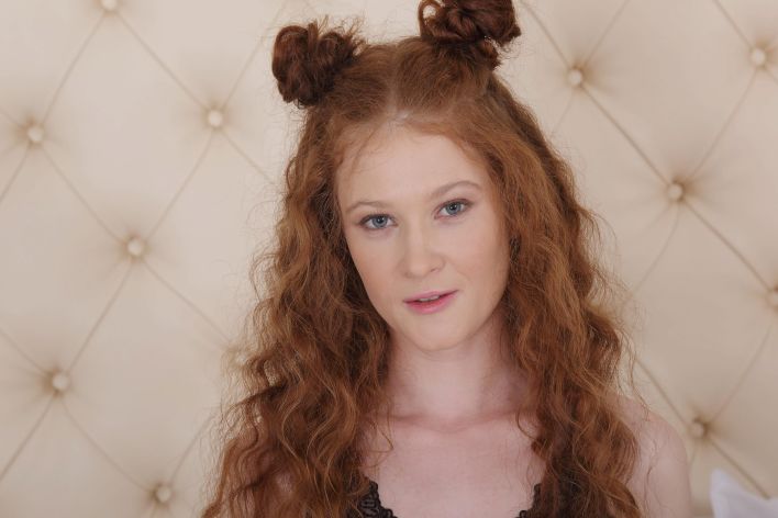 Foxy Sofilie in Nude Woman. Thumb 2